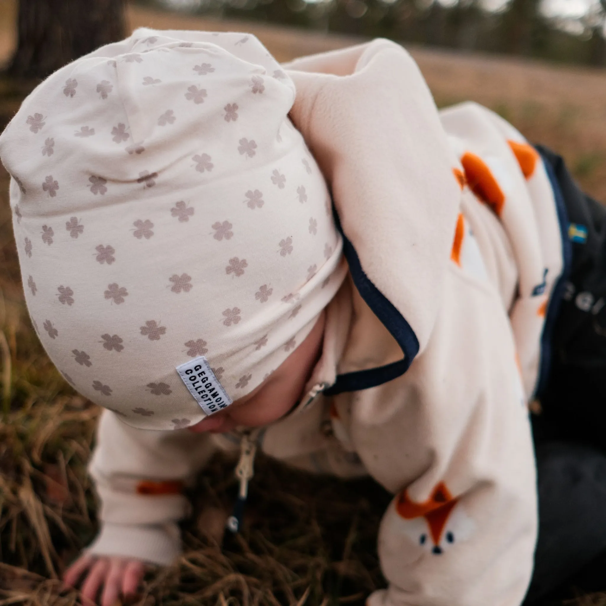 Barn Geggamoja Tunna Mössor|Bambukläder<Mössa Bambu Beige Klöver