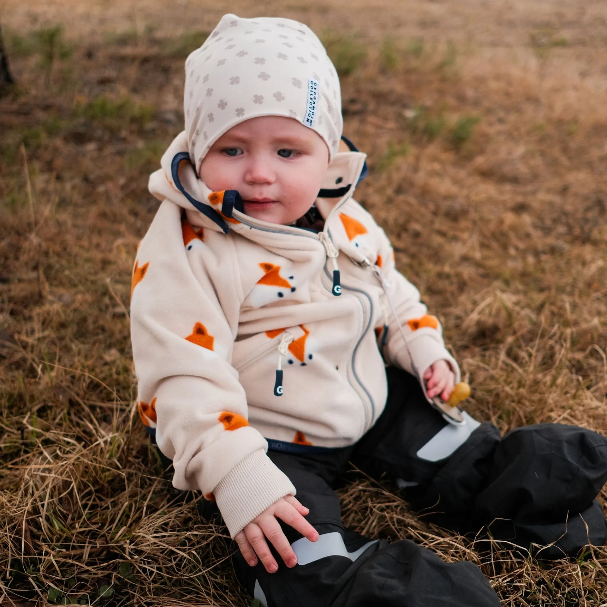 Barn Geggamoja Tunna Mössor|Bambukläder<Mössa Bambu Beige Klöver