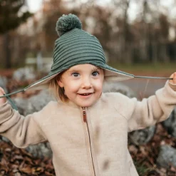 Barn Geggamoja Vintermössor|Hjälmössor<Stickad Hjälmmössa Mossgrön