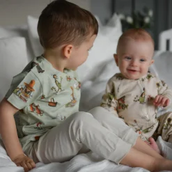 Barn Geggamoja T-Shirts<T-shirt Pettson och Findus Grön