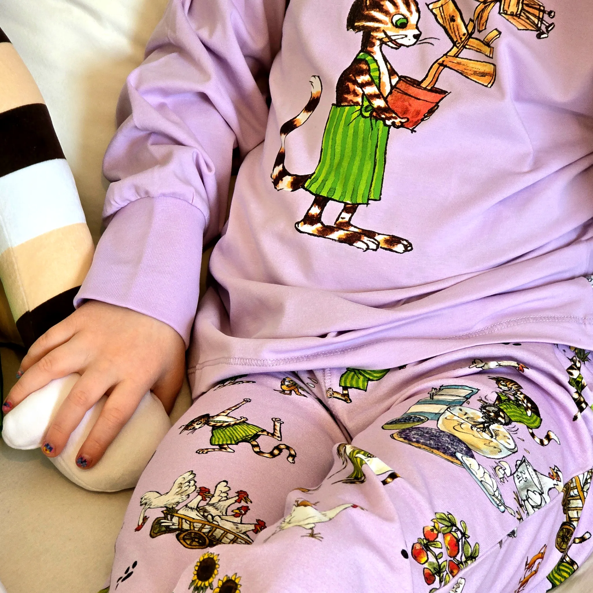 Barn Geggamoja Pyjamas Tvådelad<Tvådelad pyjamas Pettson och Findus Lila