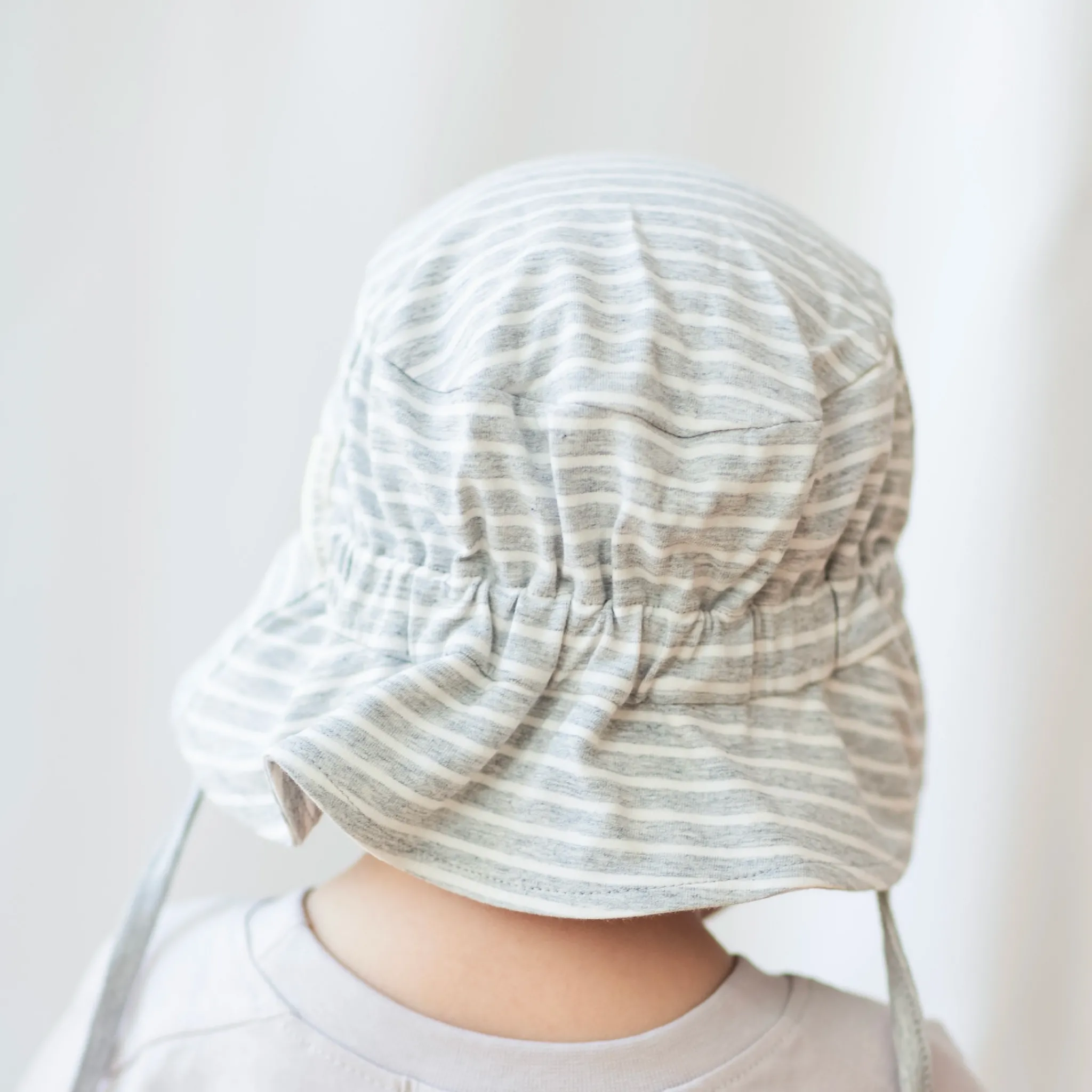 Barn Geggamoja Solhattar Och Kepsar|Bambukläder<UV-solhatt Bambu Bambu Classic Grå/Vit